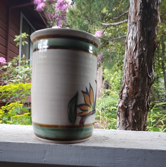 Birds of Paradise hand thrown artist signed ceramic vase - Picture 3 of 5